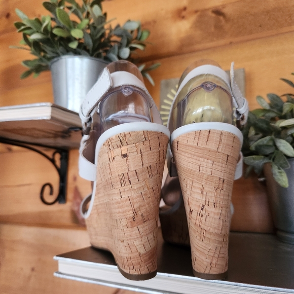 Franco Sarto 💜 Surprise 2 Ivory Leather Wedge Sandals Cork Strappy Platform 10M - Picture 6 of 10